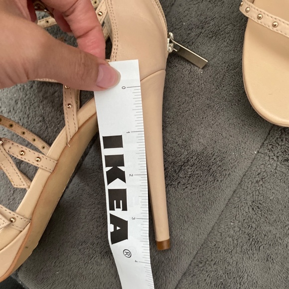 Vince Camuto Size 35 Cage Heels - Picture 11 of 11